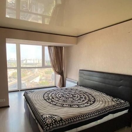 Проспект Мира 35 Апартаменты Krivói Rog Exterior foto