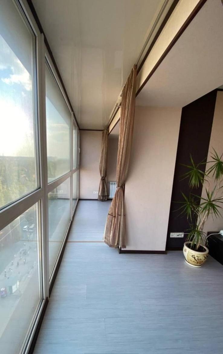 Проспект Мира 35 Апартаменты Krivói Rog Exterior foto